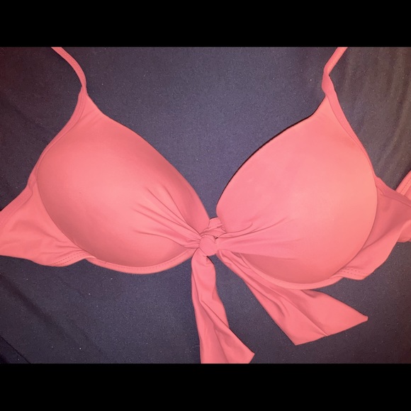 Pink Bikini - Picture 2 of 3